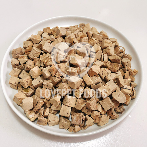 Freeze-dried chicken liver pellets