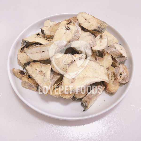 Freeze-dried cod sashimi